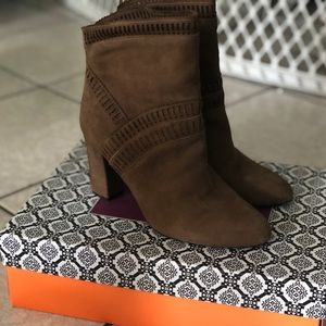 Booties brown suede